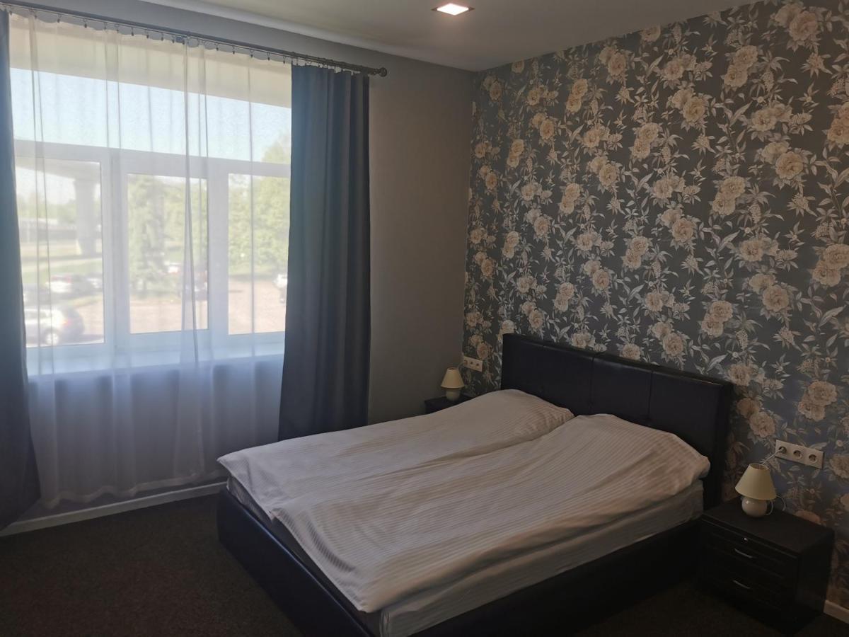 Central Hotel With Free Parking Riga Exterior photo