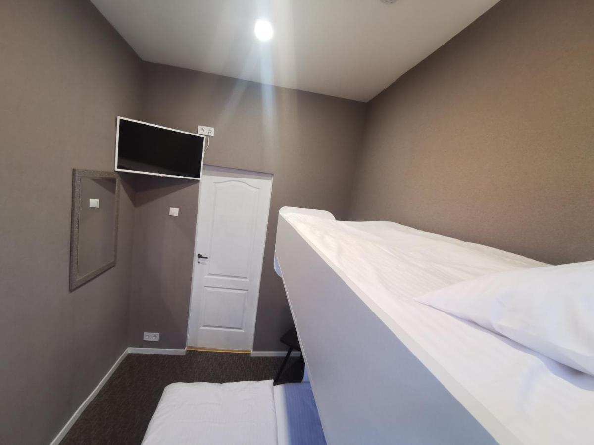 Central Hotel With Free Parking Riga Exterior photo